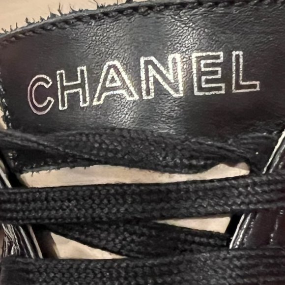 Authentic CHANEL Shoes - Picture 4 of 8